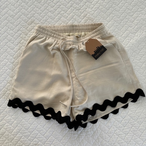 Boutique Main Strip Ric Rac Trip Short Set Small NWT - Picture 4 of 10